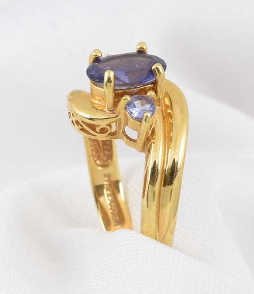 Pleasing Oval Tanzanite Ring