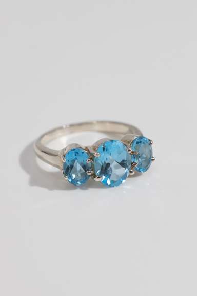 .925 Sterling Silver Ring w/ Blue Topaz Natural Gem Stones Size 7.5