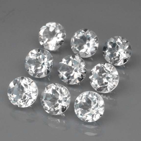 Glittering 9.04ct diamond white Topaz set