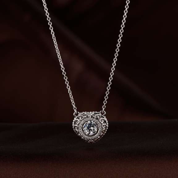 Vintage look beautiful detailed Dancing stone  pendant