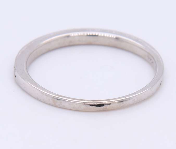 Sparkling White Gold Hearts on Fire Signature Diamond Band