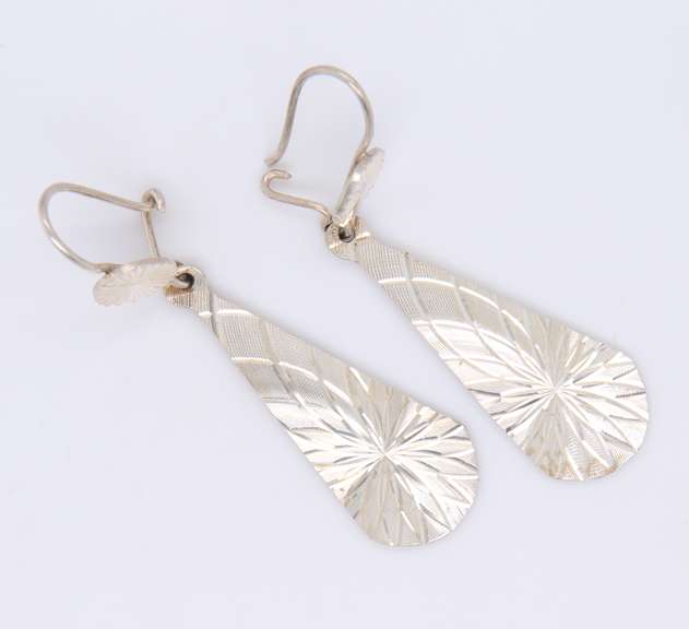 Vintage 925 Sterling Silver Mexico Signed Dangle Earrings