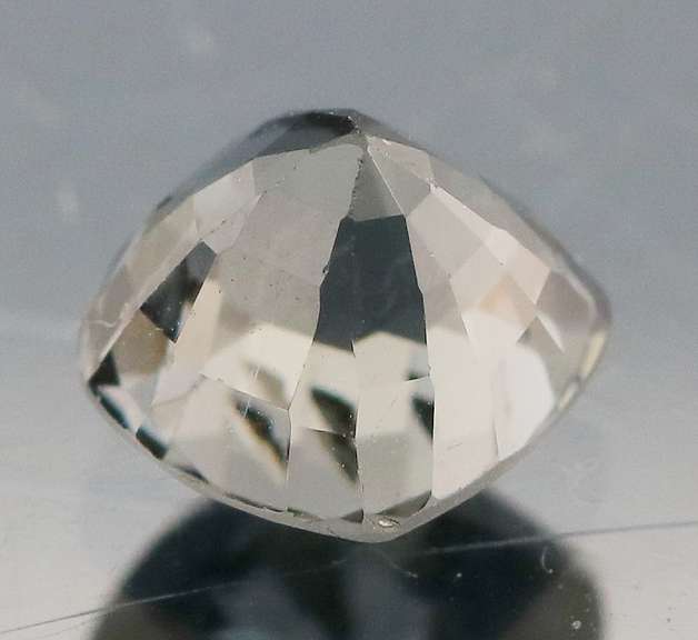 Superb 1.73ct untreated silver Spinel