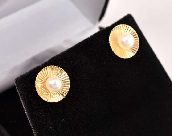 Immaculate Pearl Earrings in 14K Yellow Gold