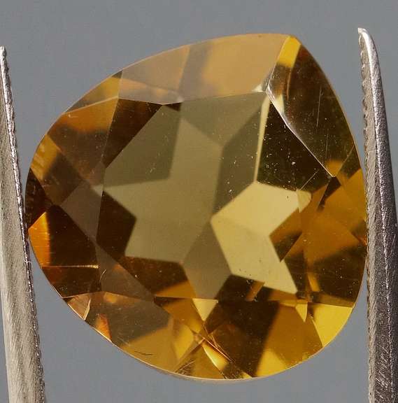 Superb 4.58ct pear cut Citrine