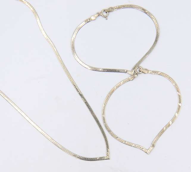 Set of Vintage Italian 925 Sterling Silver V Necklace with Matching 2 Bracelets
