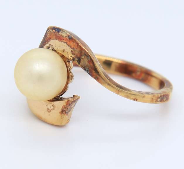Vintage 925 Sterling Silver Pearl Ring