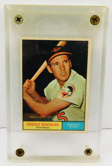 1961 Brooks Robinson Mounted Baseball Card