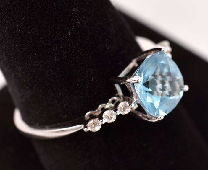 Brilliant Blue Topaz and Quartz Ring in White Gold