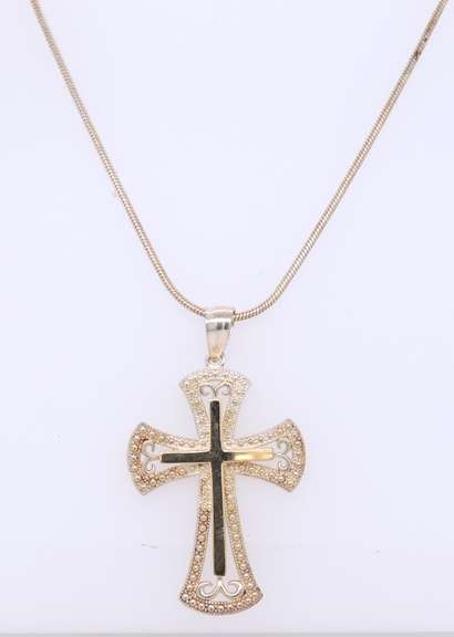 Vintage 925 Sterling Silver Cross Pendant on Chain
