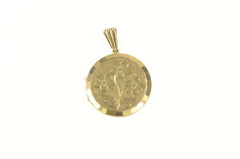 9K Yellow Gold 1960's Flower Engraved Photo Picture Locket Pendant
