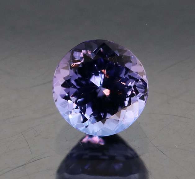 Eye catching 1.17ct blue violet Tanzanite solitaire