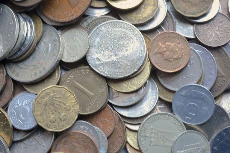 8 Pounds World Coins