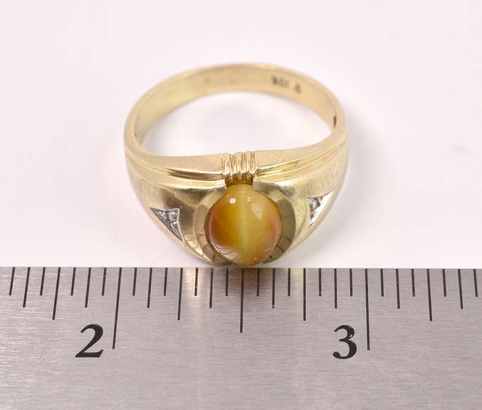 Stunning Men's Tiger's Eye and Diamond Ring in Yellow Gold