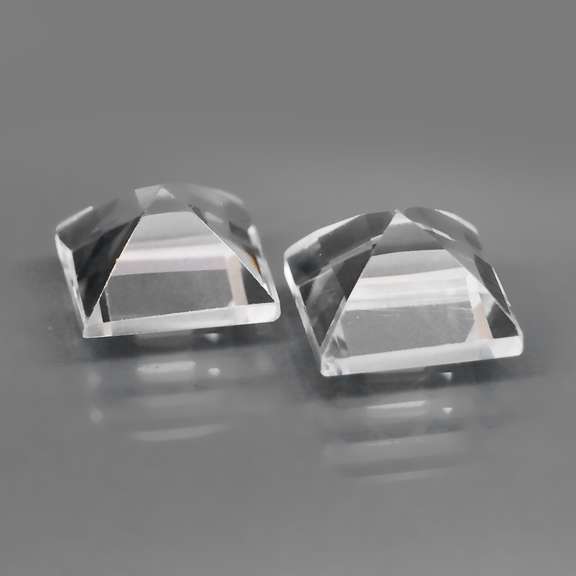 Superb 6.62ct high fire 8x8mm diamond white Topaz