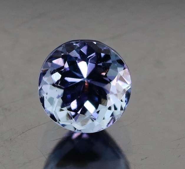 Eye catching 1.35ct blue violet Tanzanite solitaire