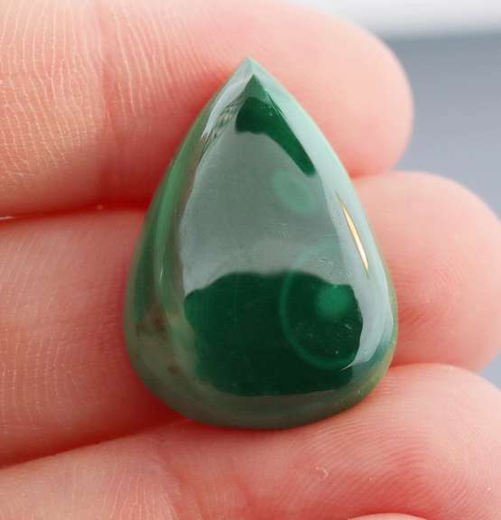 Gorgeous 32.98ct untreated Green Malachite