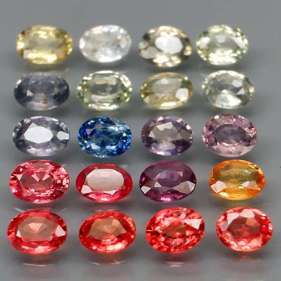 Glittering 20 piece 4.01ct fancy color Sapphire set