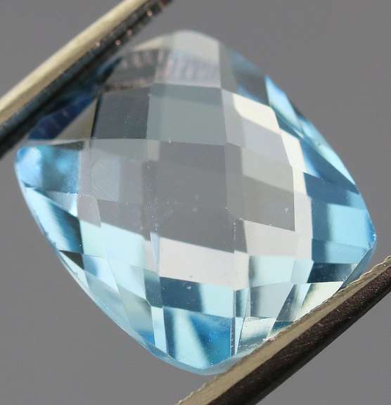 Double checker cut! 5.16ct sky blue Topaz