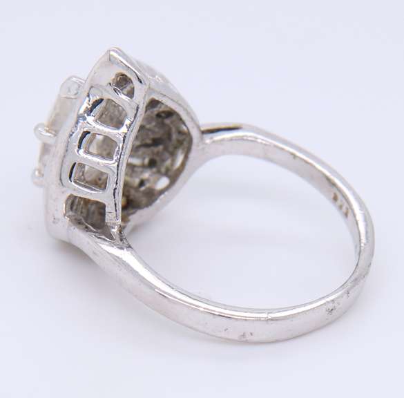 Vintage 925 Sterling Silver Cubic zirconia Ring