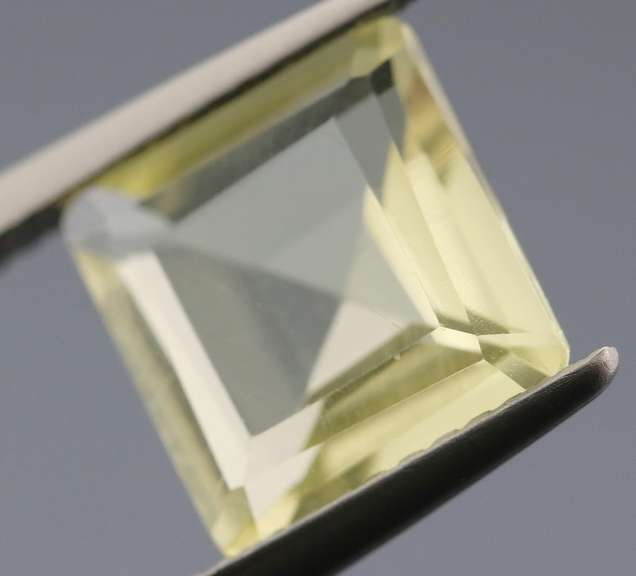 Flashing 2.79ct untreated emerald cut Citrine