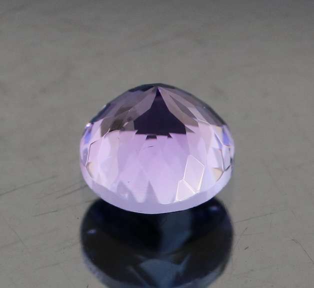 Eye catching 1.17ct blue violet Tanzanite solitaire