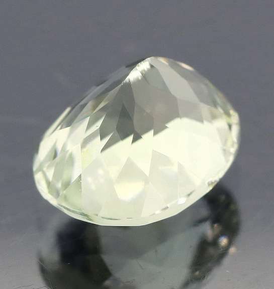 Excellent 3.77ct natural platinum green Amethyst