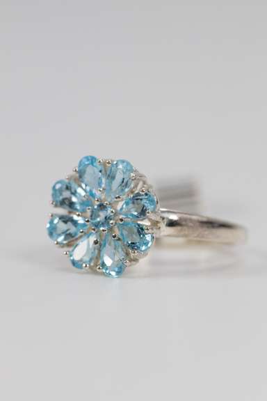 .925 Sterling Silver Blue Topaz Gemstone Ring Size 8