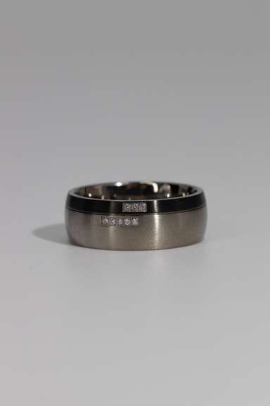 8mm Titanium Wedding Band w/ Clear CZ Size 9