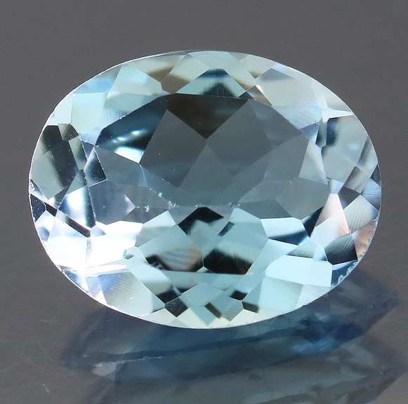 Stunning 3.44ct baby blue Topaz