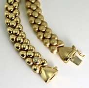 Stunning and Elegant Heavy 18K Choker Necklace