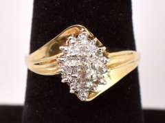 Precious Cluster Diamond Ring in Yellow Gold