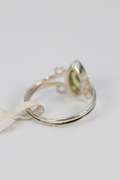 .925 Sterling Silver Peridot Gemstone Ring Size 6.75