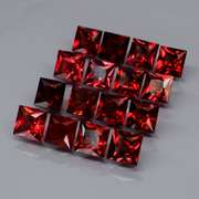 Premium cut set of 16 top red VS Garnets weighing 7.55 carats