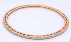 Romantic 18kt Round Brilliant Cut Diamond Bangle