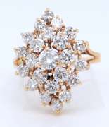 Lovely Yellow Gold 2ctw Diamond Cluster Ring