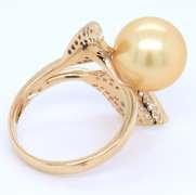 Attractive 18kt Golden South Sea Pearl and Diamond Leaf Ring