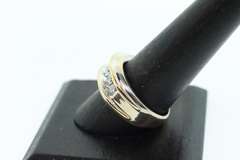 MEN'S 14 KT WHITE GOLD DIAMOND BAND