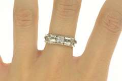 18K White Gold 0.20 Ctw Squared Diamond Cluster Band Ring