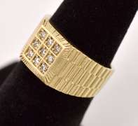 Sensational Diamond Ring in 14K Yellow Gold