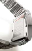 Gucci men's wristwatch 8600M Automatic Swiss Made NEW with tags box and papers