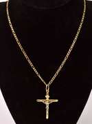 Captivating Cross Pendant Necklace in 14K Yellow Gold