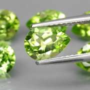 Fantastic 7.40ct 8x6mm pear cut Peridot set