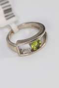 Sterling Silver Natural Peridot Gemstone Ring Size 7