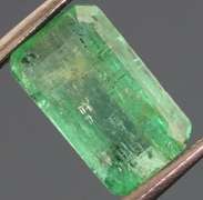 Fantastic color! 2.98ct vibrant green Colombian Emerald