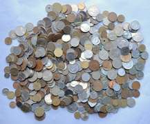 8 Pounds World Coins