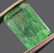 Fantastic color! 2.98ct vibrant green Colombian Emerald