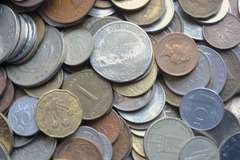 8 Pounds World Coins
