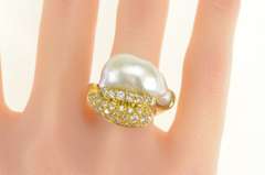 18K Yellow Gold 1.60 Ctw Pave Diamond Baroque Pearl Ring