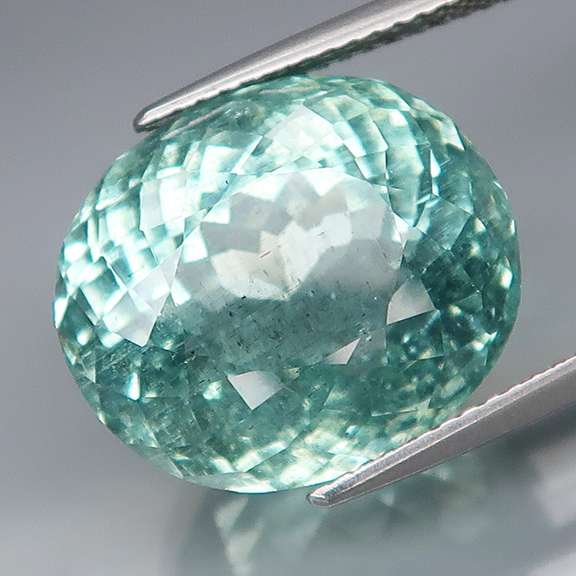 Substantial high fire 16.22ct untreated sea green Aquamarine